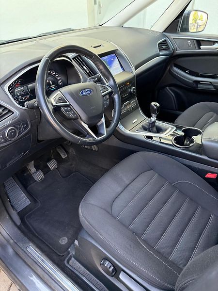 Ford Galaxy (2019) - fotka 17 z 19