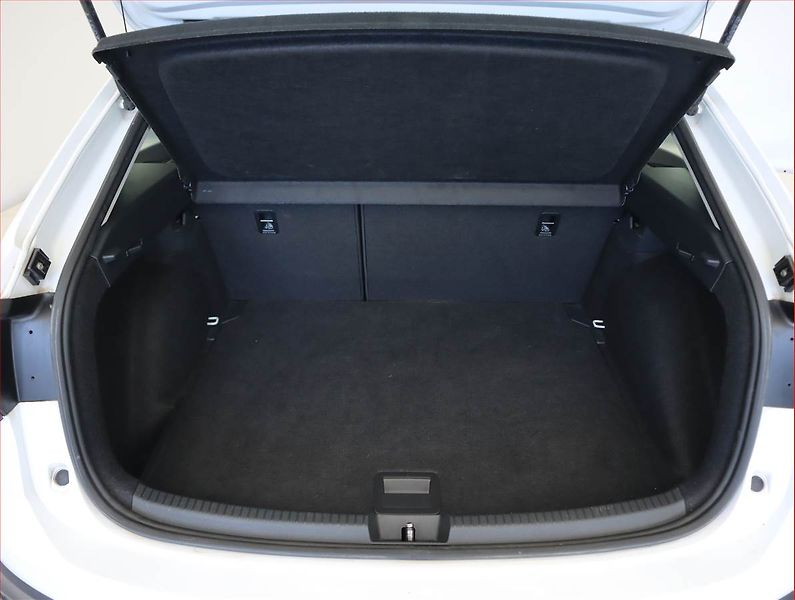 Volkswagen Taigo (2023) 1.0 TSI, Automat - fotka 14 z 21