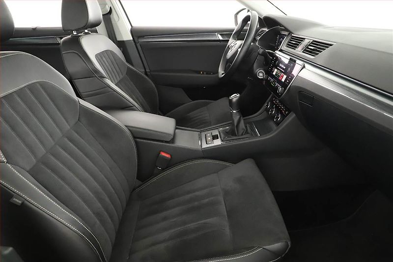 Škoda Superb (2021) Style 2.0 TDI - fotka 7 z 20