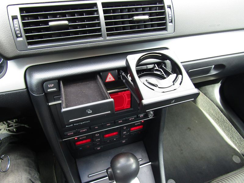 Audi A4 (2006) Avant 2.0 TDI 103kW AUTOMAT - fotka 32 z 33