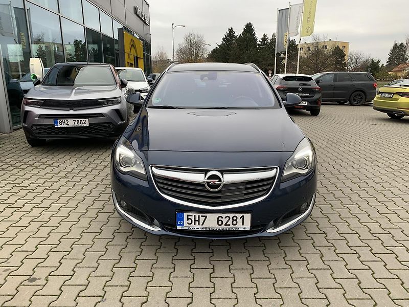 Opel Insignia (2014) Sports Tourer Cosmo 2.0CDTi  - fotka 3 z 45