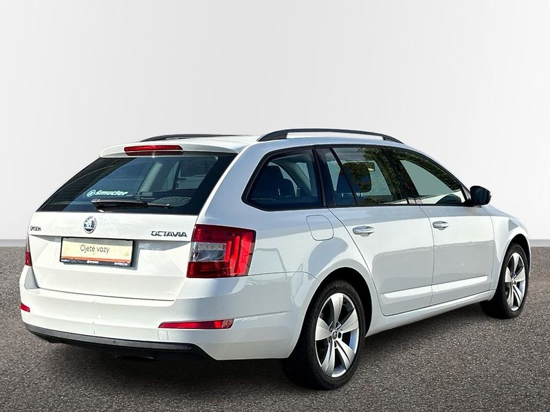 Škoda Octavia AMBITION - fotka 2 z 24