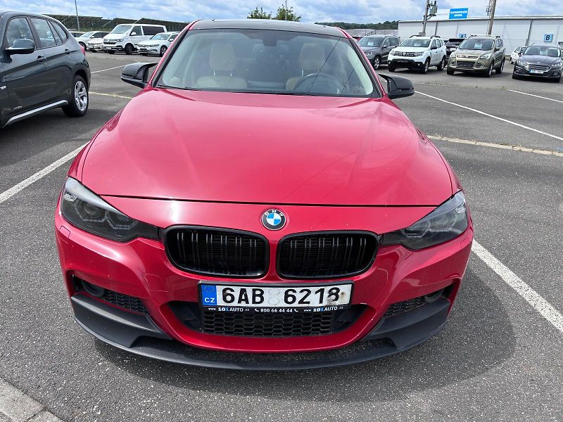BMW Řada 3 (2013) - fotka 1 z 8