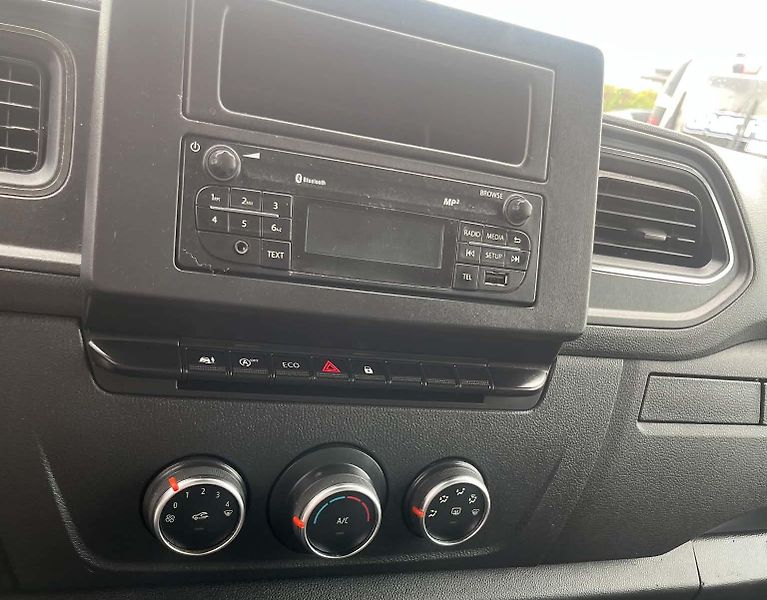 Renault Master (2022) 2.3TDi uložák +extra vysoký  - fotka 7 z 7