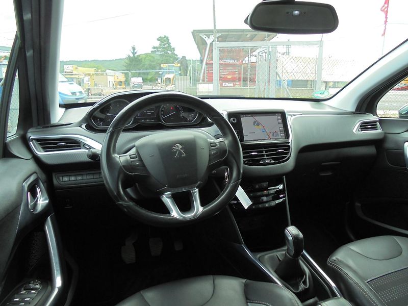 Peugeot 2008 (2014) 1.6 HDI- NAVI- DIGI A/C- KŮŽE - fotka 8 z 11