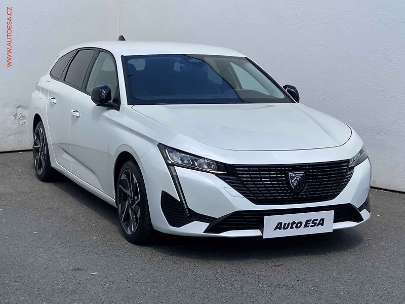 Peugeot 308 (2022) 1.5 HDi, Allure, LED, navi - fotografie inzerátu