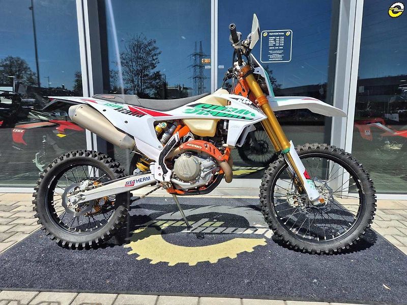 KTM (2021) 450 EXC-F SIX DAYS - fotka 3 z 22