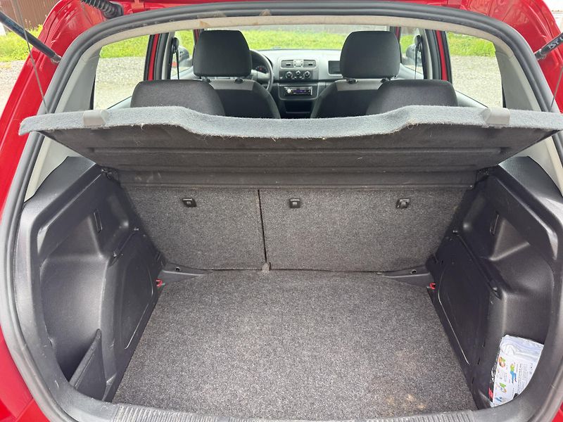 Škoda Fabia 1,2HTP Klimatizace - fotka 7 z 19