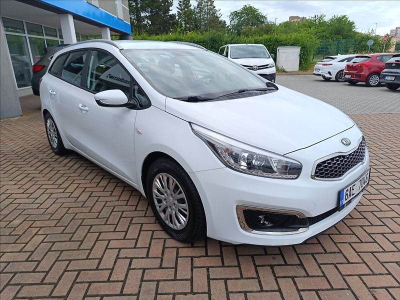 Kia Ceed 1,4 CVVT - fotka 4 z 16