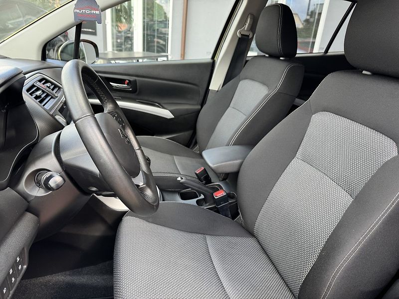 Suzuki SX4 S-Cross (2015) 1.6 VVTi Limited Navi Kamera - fotka 26 z 50
