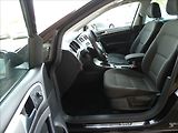 Volkswagen Golf 1,6 TDi 77kW serviska, xenony - náhled 21