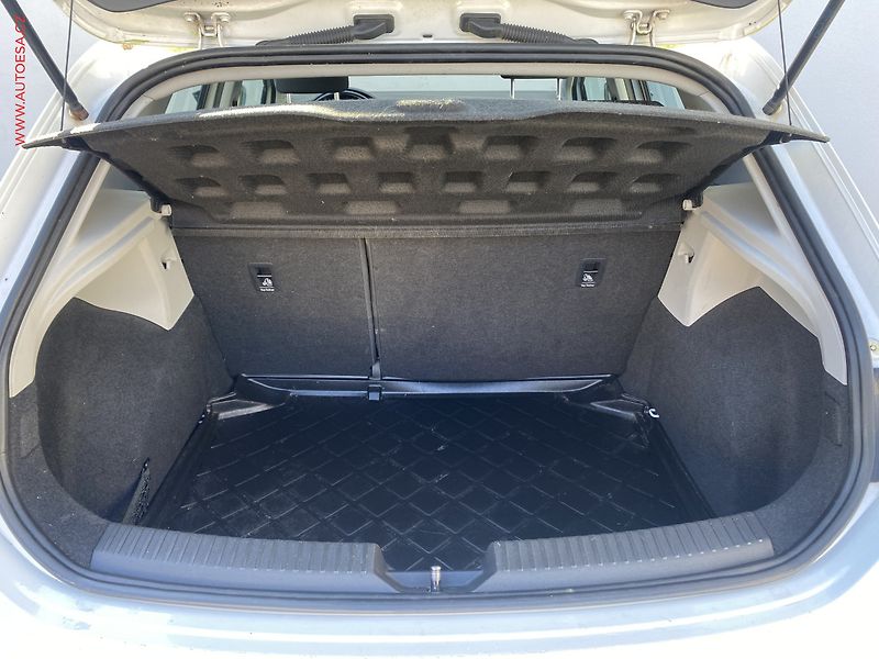 Seat Leon (2013) 1.4 TSi, Style, navi - fotka 8 z 15