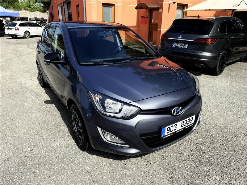 Hyundai i20 1,3 i - fotka 3 z 26