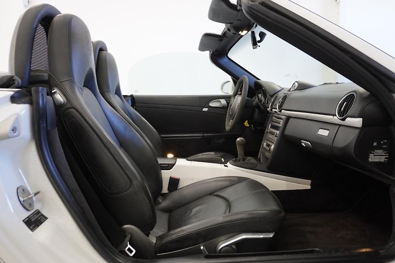 Porsche Boxster 3.4l LIMITED EDITION 1/500 - fotka 30 z 39