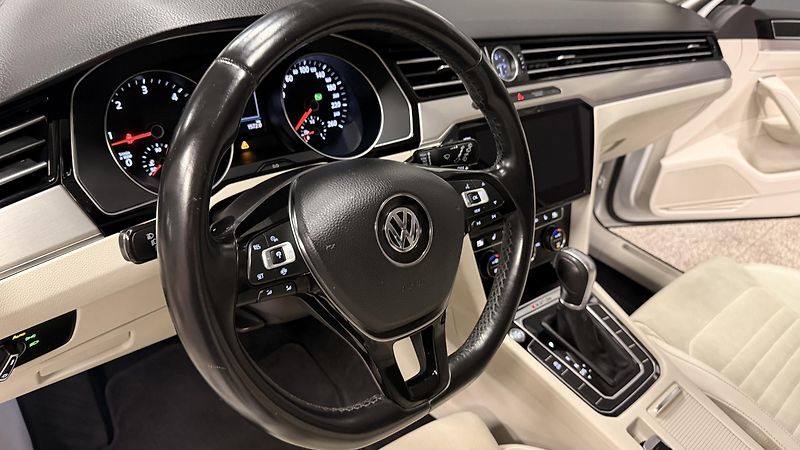 Volkswagen Passat (2019) 2.0 TDI 140kW,ČR, 4MOT DSG - fotka 25 z 48