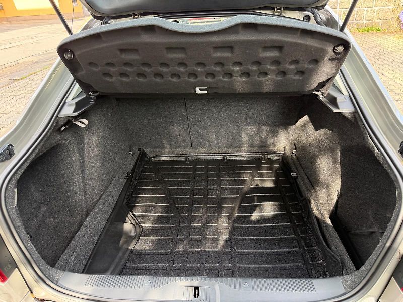 Škoda Octavia 1,2 TSI Elegance/77 kW/1.maj - fotka 11 z 26