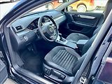 Volkswagen Passat 2,0 TDi DSG HIGHLINE / NAVI - náhled 12
