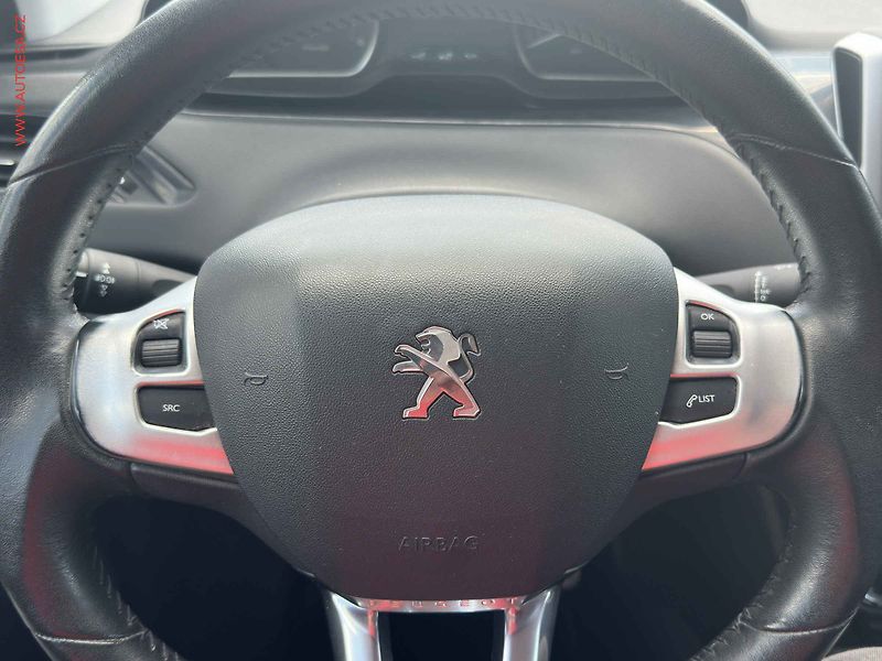 Peugeot 208 (2016) 1.6 HDi, ČR, AC, tempo, park - fotka 11 z 20