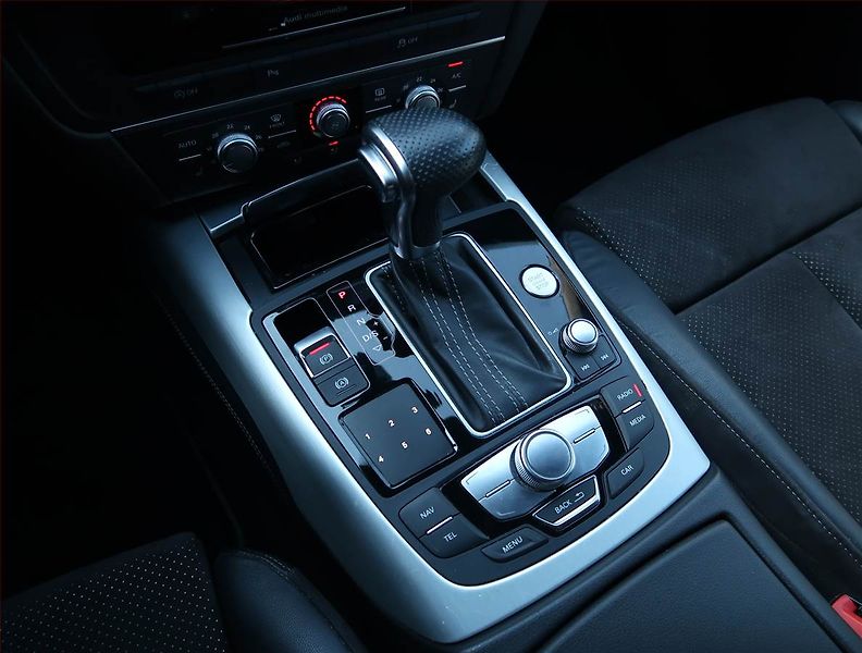 Audi A6 (2014) S line 3.0 TDI, 4X4, Automat - fotka 13 z 17