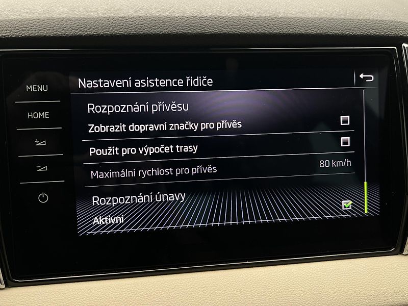 Škoda Karoq 1.5 TSI STYLE AUT CZ - fotka 38 z 44