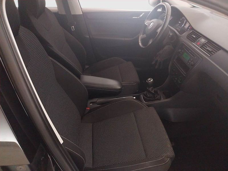 Škoda Rapid (2012) Ambition 1.2 TSI, Serv.kniha - fotka 9 z 16
