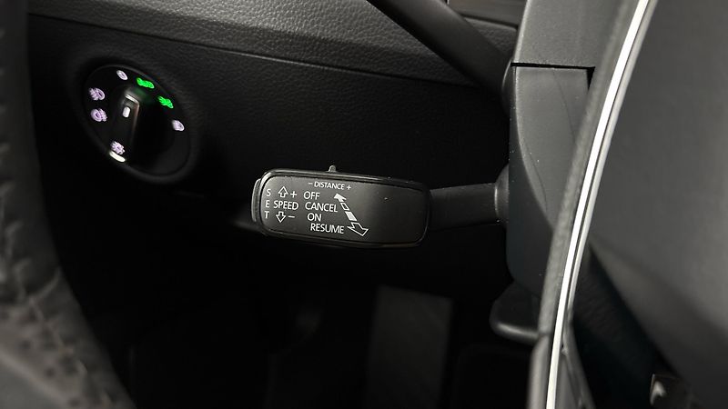 Škoda Superb 2.0 TDI DSG Style Combi - fotka 14 z 27