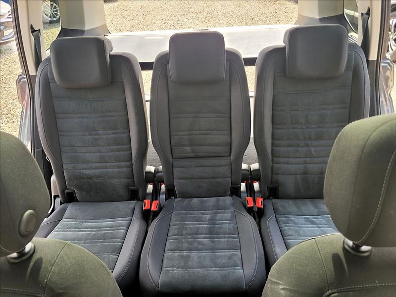 Volkswagen Touran 1,5 Již není k dispozici - fotka 40 z 50