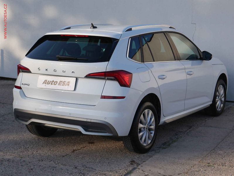 Škoda Kamiq (2022) 1.0 TSi, ČR, LED, park.čidla - fotka 6 z 16