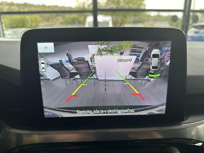 Ford Kuga Titanium X 2.5i HEV 190k aut - fotka 36 z 39