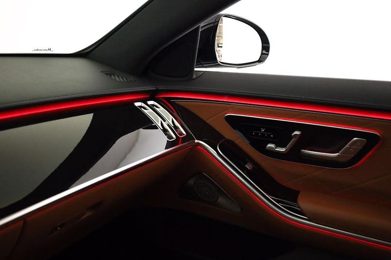 Mercedes-Benz Třídy S 580 L AMG Pano HuD Venti - fotka 13 z 19