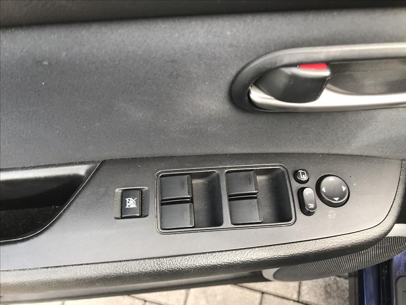 Mazda 6 2,2 - fotka 7 z 15