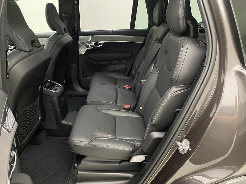 Volvo XC90 T8 AWD RECHARGE ULT REZERVACE - fotka 5 z 68