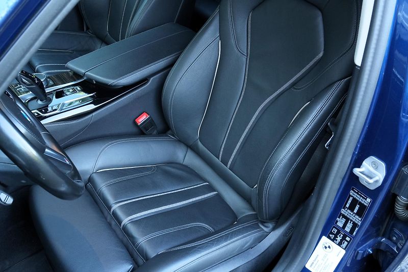 BMW Řada 5 540i xDrive, ČR, ACC, Harman - fotka 34 z 40