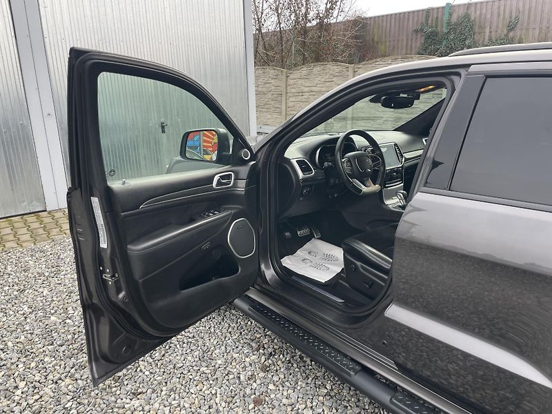 Jeep Grand Cherokee 6.4i 480PS HEMI SRT CZ 78000KM - fotka 102 z 187