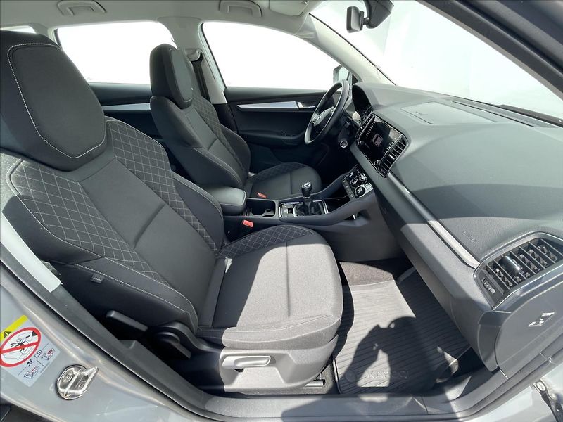 Škoda Karoq 2,0 TDI Ambition Plus TAŽNÉ - fotka 18 z 23