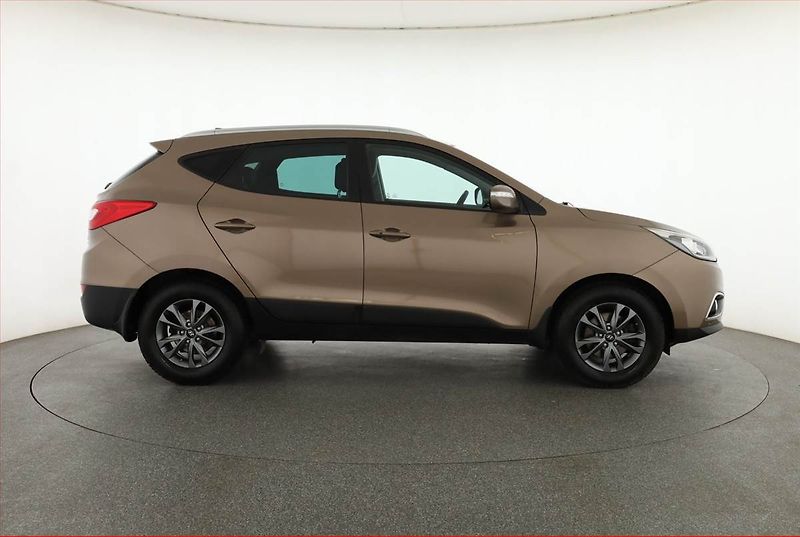 Hyundai ix35 (2015) 2.0 CRDi, 4X4, Serv.kniha - fotka 6 z 17