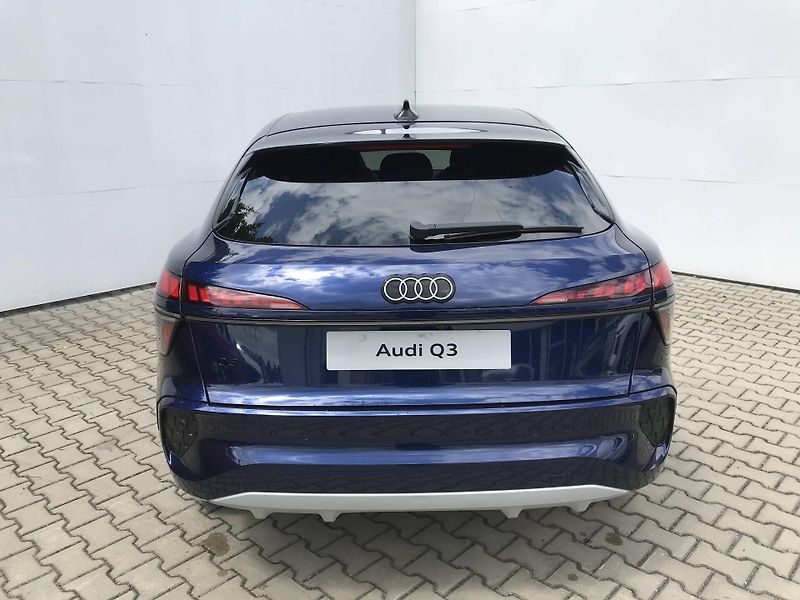 Audi Q3 7STT 1.5 TFSI - fotka 7 z 23