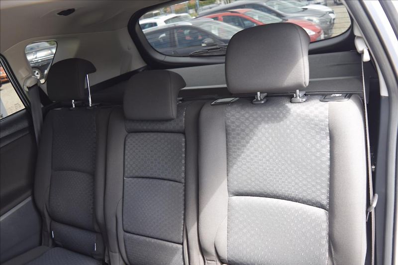 Toyota Verso 1,6 i 97KW NÍZKÉ KM 2XKOLA - fotka 17 z 48