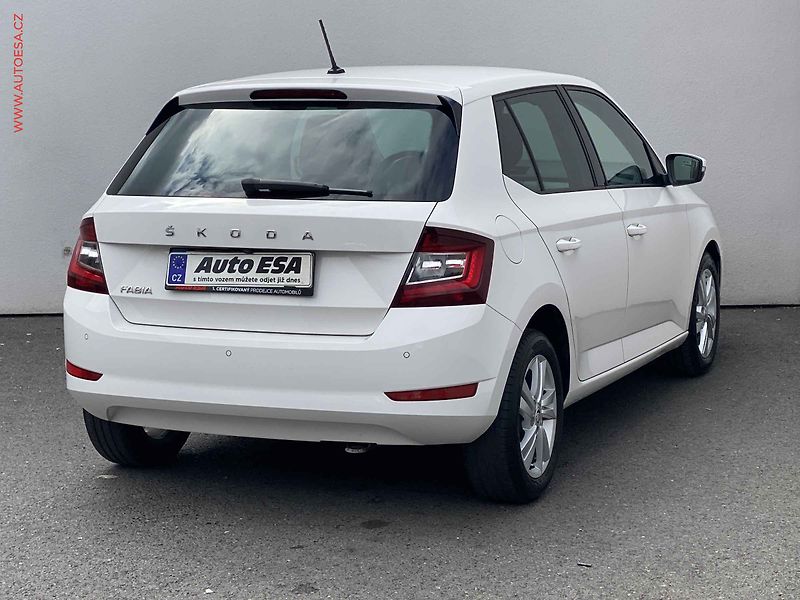 Škoda Fabia (2021) 1.0 TSi, 1.maj,ČR, Style - fotka 4 z 17
