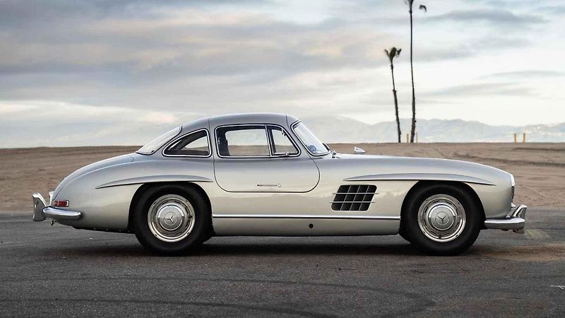 Mercedes-Benz 300SL zpěváka Adama Levine