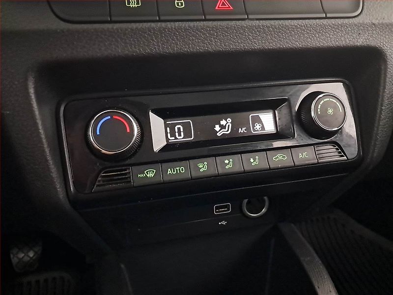 Škoda Fabia (2019) Ambition 1.0 TSI, Tempomat - fotka 22 z 22