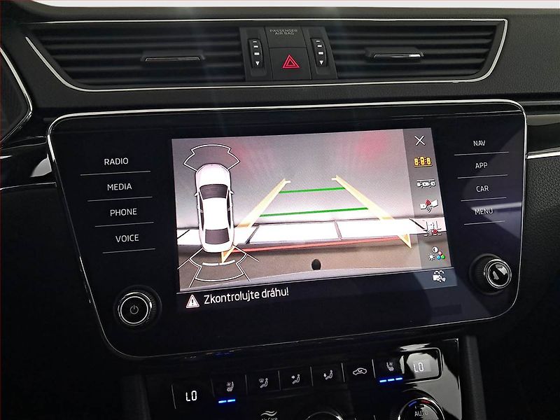 Škoda Superb (2020) Laurin&Klement iV 1.4 TSI PHEV - fotka 20 z 24