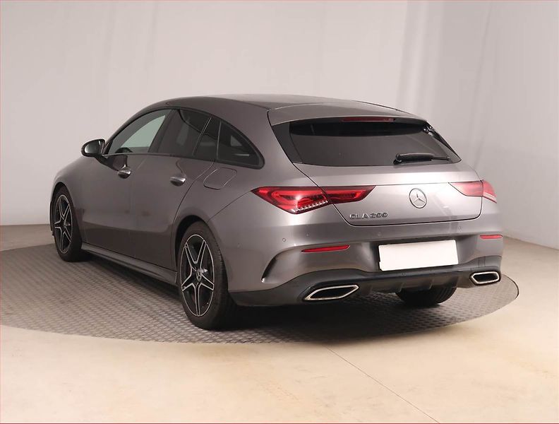 Mercedes-Benz CLA (2022) AMG Paket 200 - fotka 4 z 15