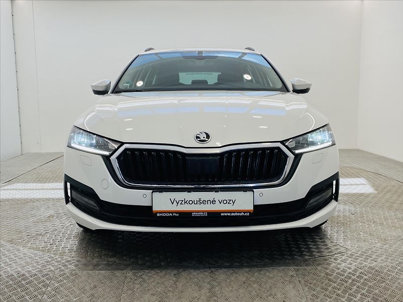 Škoda Octavia 1,5 TSI DSG 110kW e-Tec Clever - fotka 4 z 26