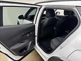 Peugeot 2008 1,2 DPH VÝHŘEV ALLURE+ 1MAJ ČR - náhled 34