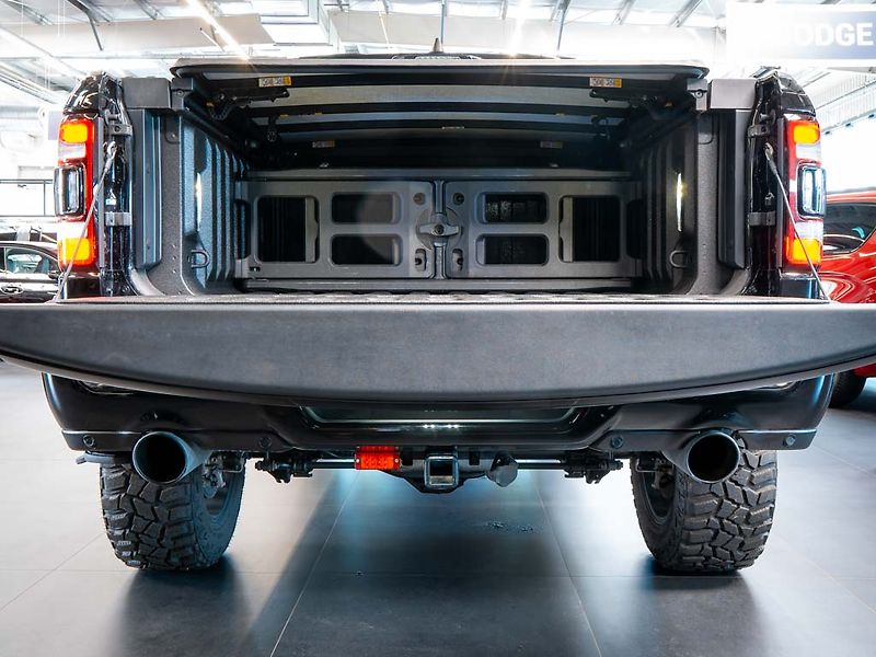 Dodge RAM (2024) 5.7 V8 eTorque Limited 6 LIFT - fotka 5 z 45