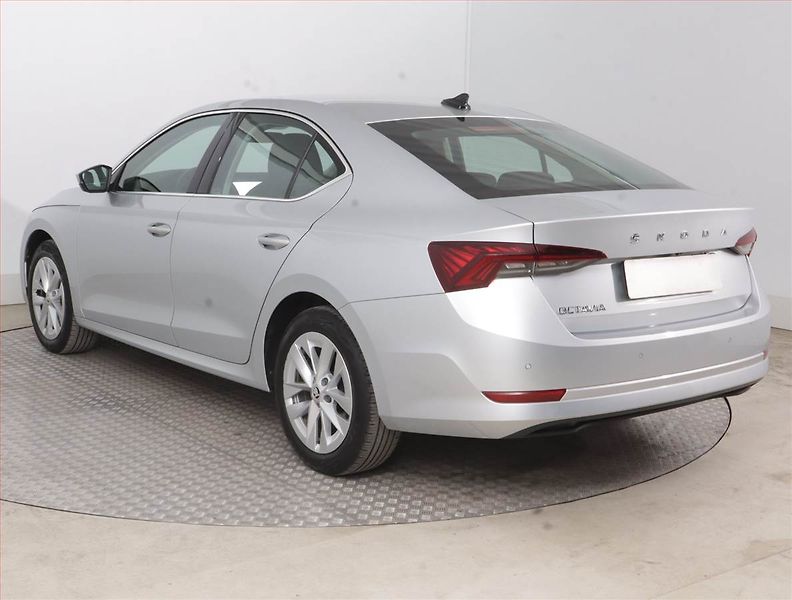 Škoda Octavia (2023) 2.0 TDI - fotka 4 z 15