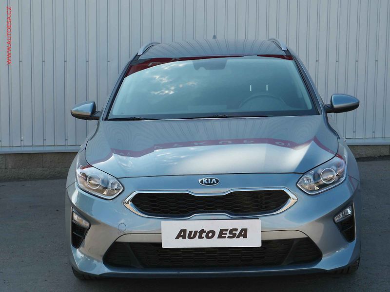 Kia Ceed (2021) 1.5 T-GDi, 1.maj,ČR, Spin - fotka 2 z 23