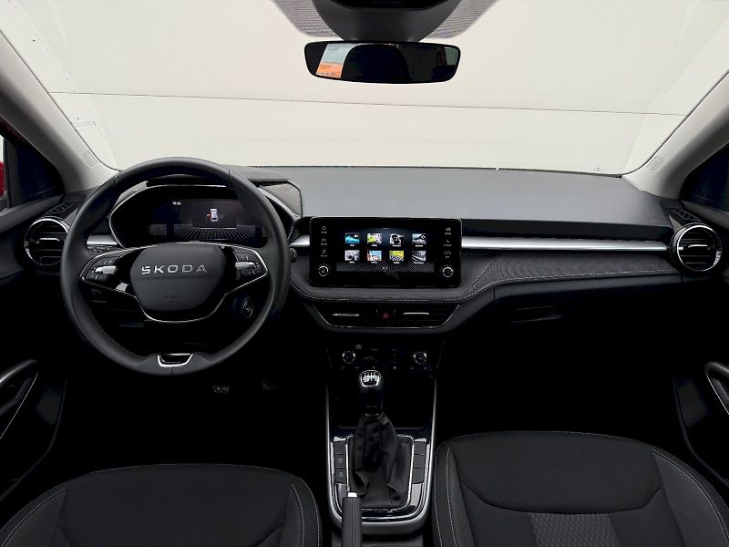 Škoda Fabia (2025) 1.0 TSI 70 kW TopSelection - fotka 5 z 22