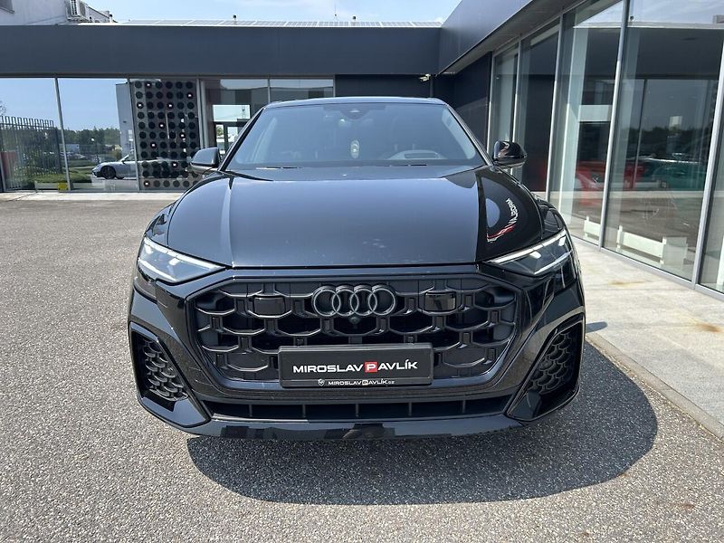 Audi Q8 50 TDI quattro ZÁRUKA - fotka 2 z 35
